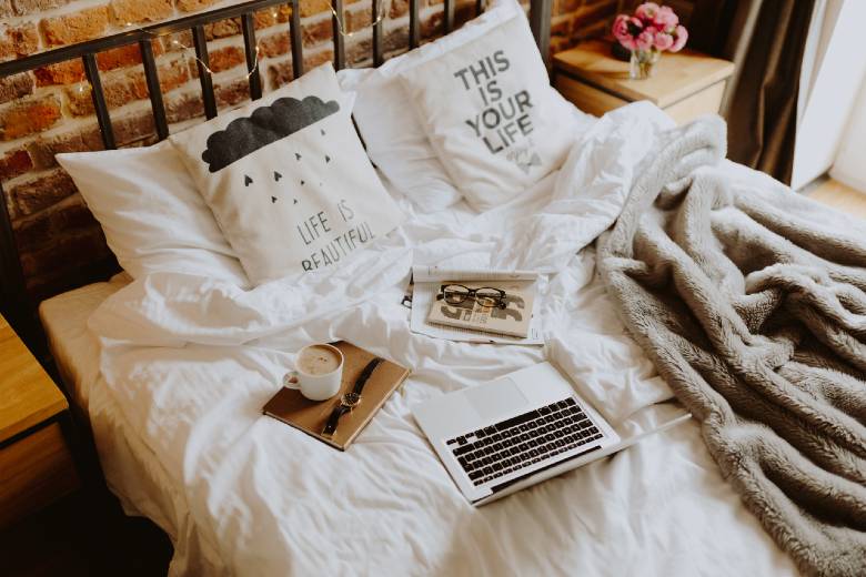 3 Smart Ways To Make Money With A New Blog: Start Monetizing In Year One 6 How to make money with a new blog working from home