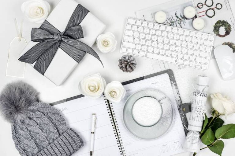 31+ December Blog Post Ideas: Christmas & Seasonal Topics