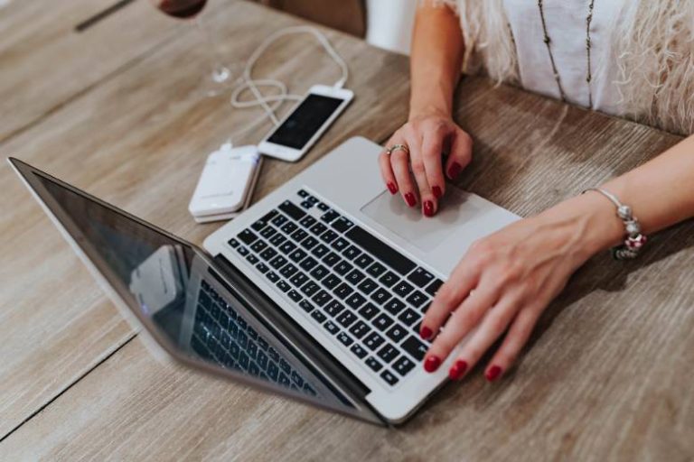 How To Find Pinterest Keywords And Use Them To Boost Blog Traffic