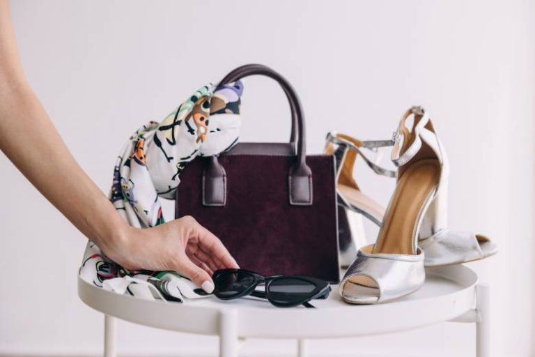 How To Get Sponsored Posts (2025): The Ultimate Guide To Brand Collaborations